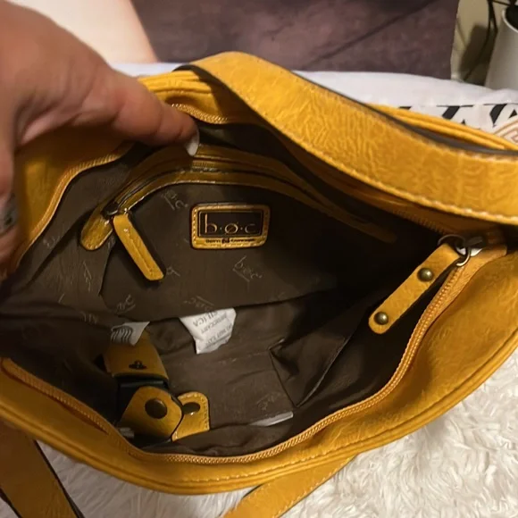 🆕B.O.C charging handbag, this bag is a must have. Priced to sell fast - Picture 6 of 9